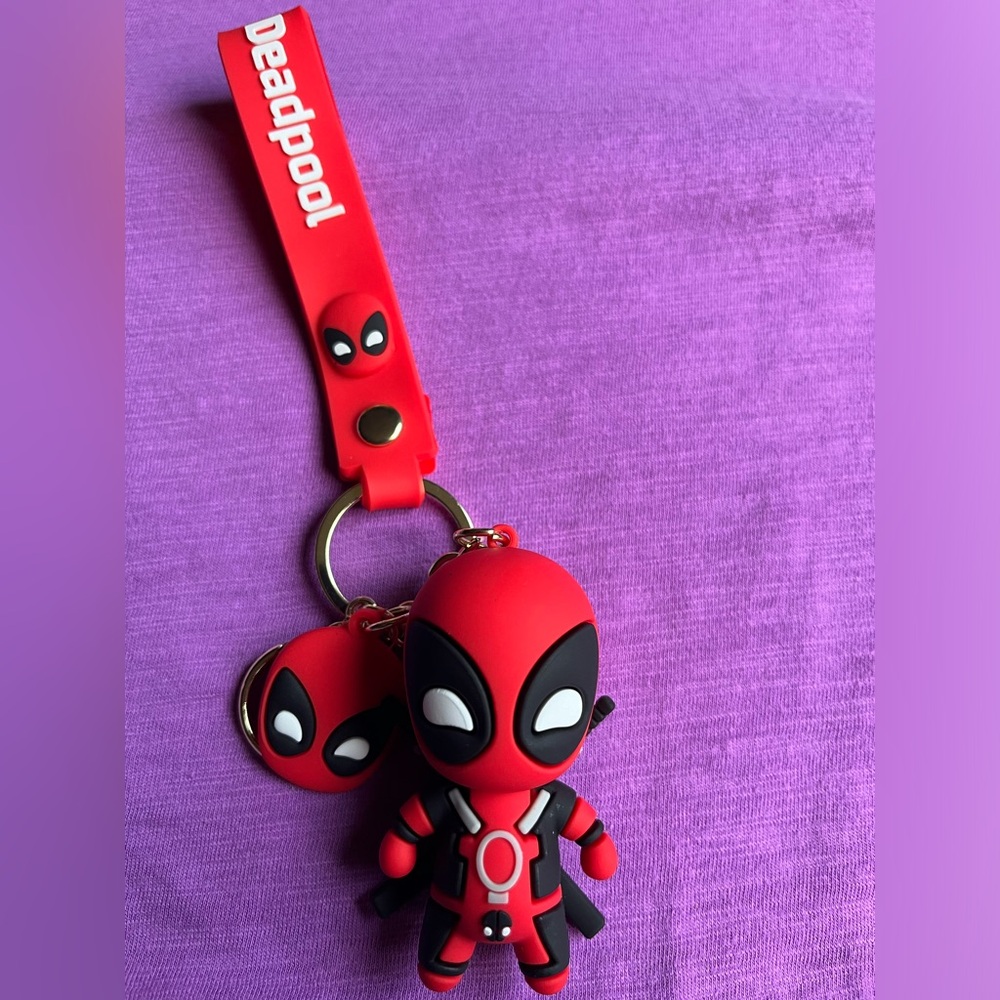 Deadpool keychain - Picture 1 of 2
